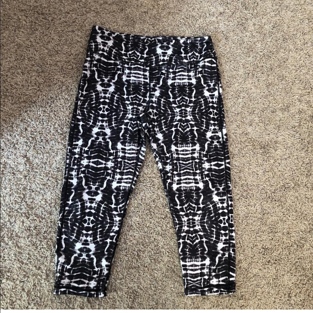 Cropped workout leggings